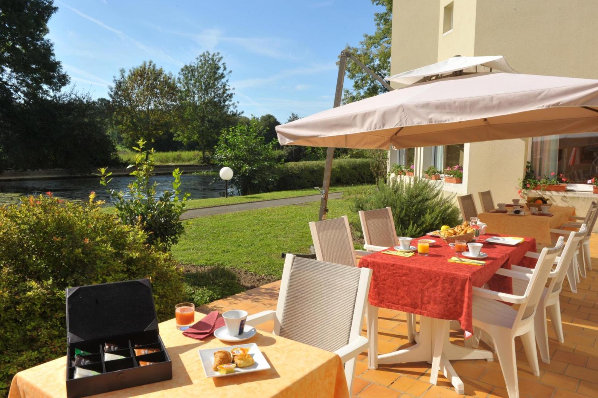 Logis Hotel Le Relais Du Moulin Valençay 외부 사진